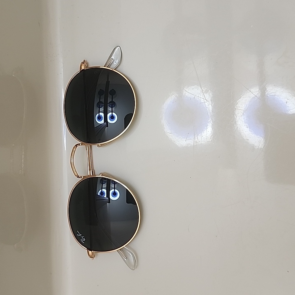 Ray-Ban Rounds NWT sunglasses only - Picture 2 of 8